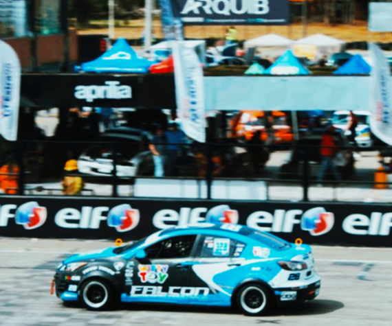 Carrera Hit Extra Corto